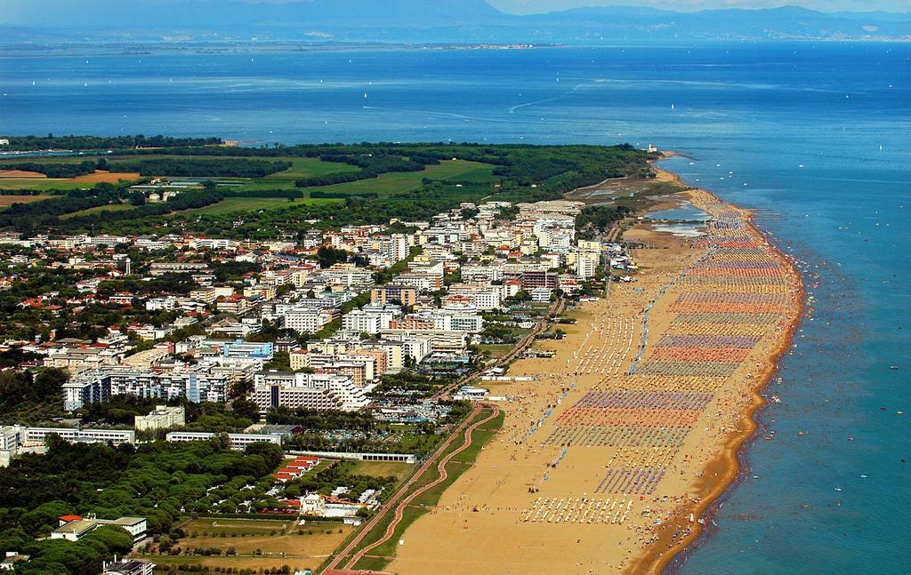 Hotel Paron Bibione Exterior foto
