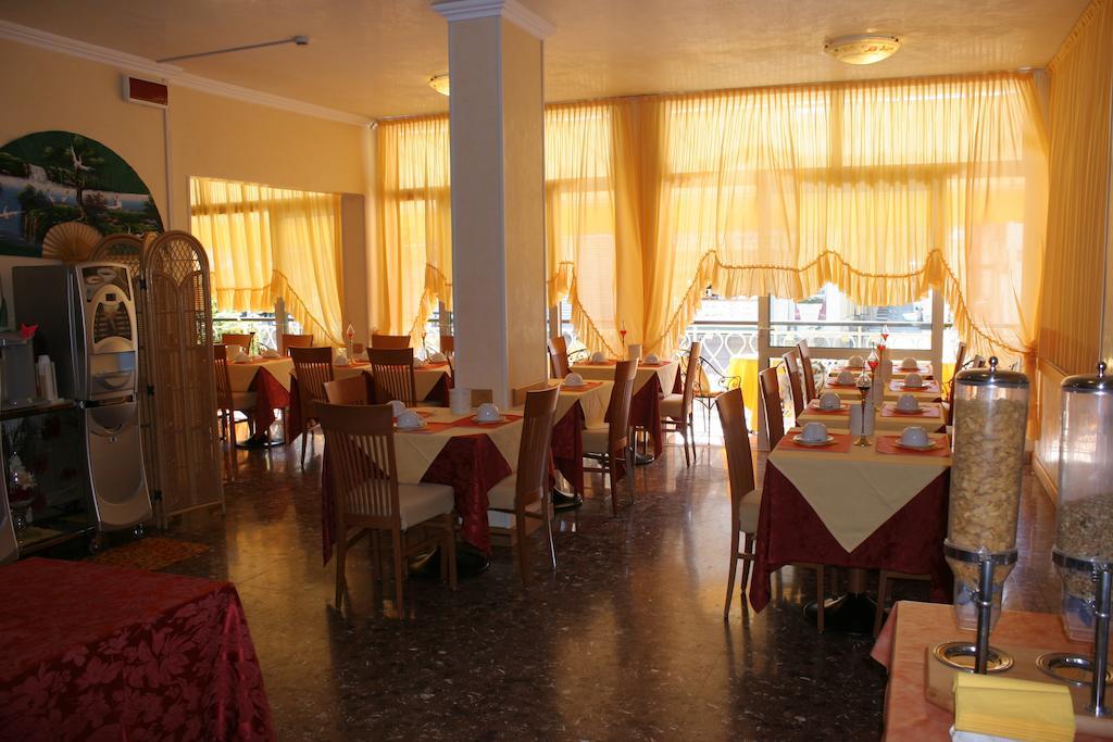 Hotel Paron Bibione Exterior foto
