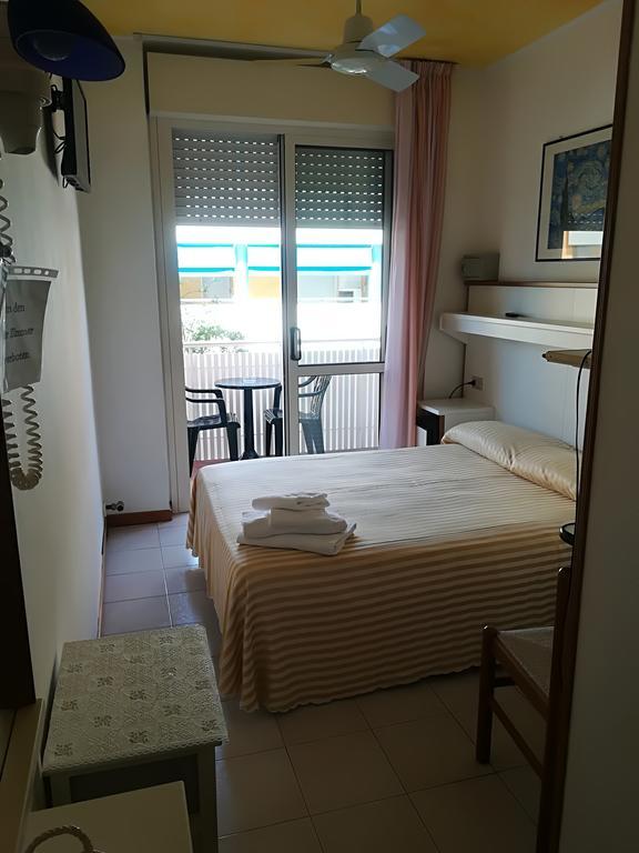 Hotel Paron Bibione Exterior foto